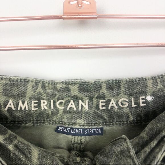 AMERICAN EAGLE | Green Leopard Next Level Stretch Denim Mini Skirt Women’s 0 - Picture 6 of 9